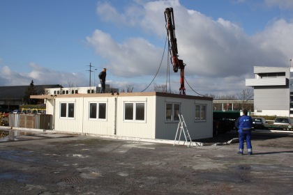 Aufstellen Hallencontainer 2012